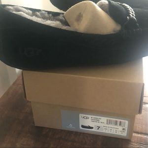 UGG Shoes - Ugg womens slippers UGG Shoes - Ugg womens slippers